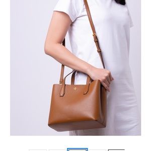 Tory Burch Blake Small Casual Crossbody Tote Bag in color Bourbon